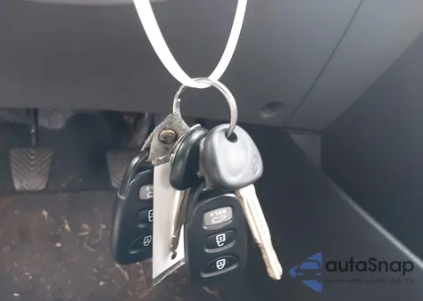 2016 Hyundai Elantra Se from USA, damaged, VIN 5NPDH4AE2GH668598